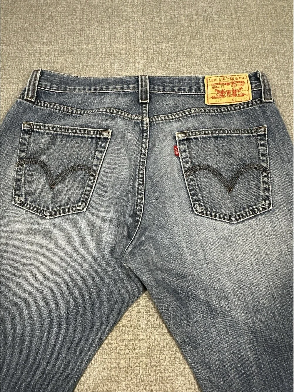 Levi’s 514 Slim Straight Jeans Men’s 34x28 Blue Distressed Knee Cotton Denim